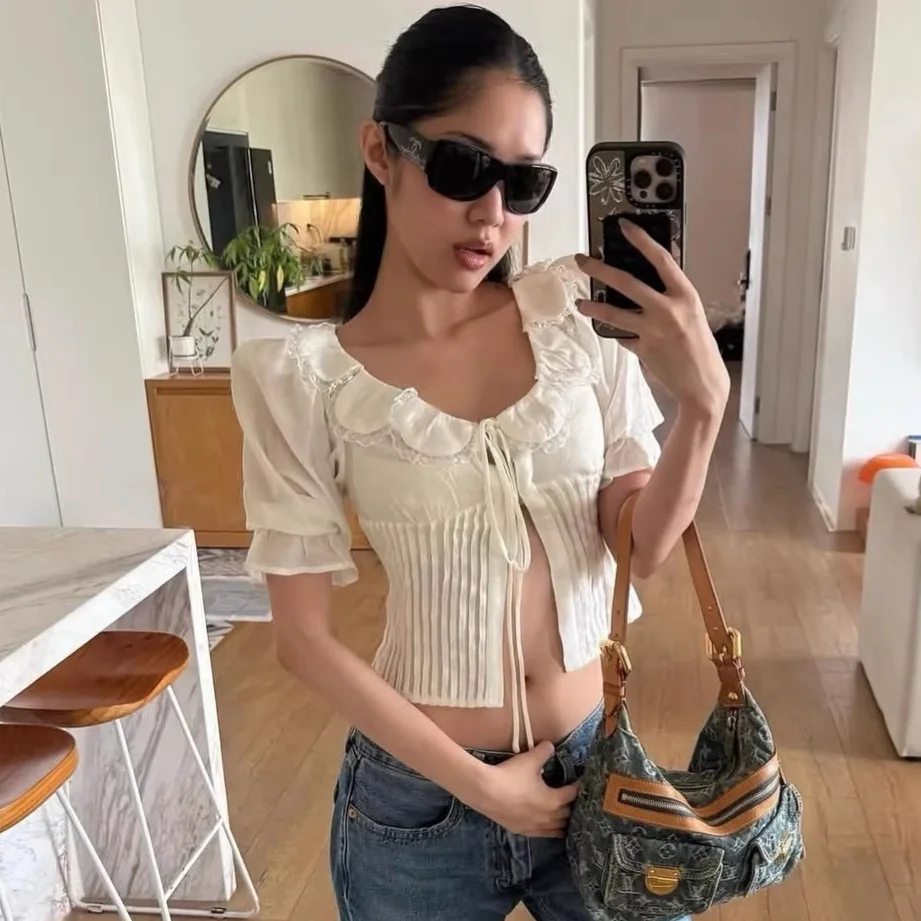 

Женская белая блузка ELY TOP с воротником Питер Пэн и завязками