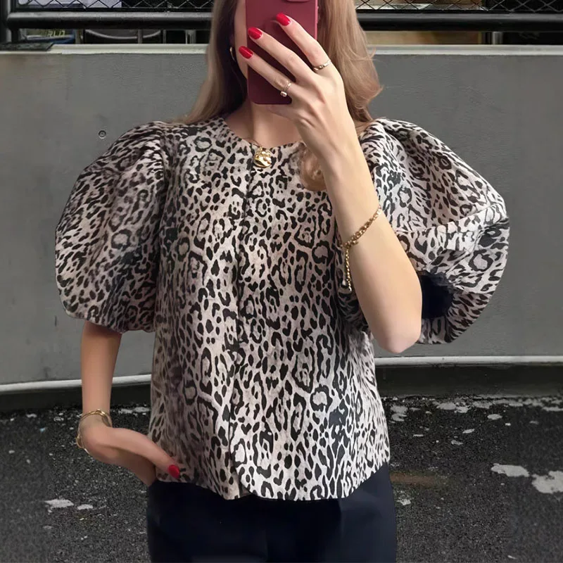 

Women Leopard Printed Short Puff Sleeve Shirts 2025 Spring Summer Ladies Casual Round Collar Blouses Female Elegant Chic Tops