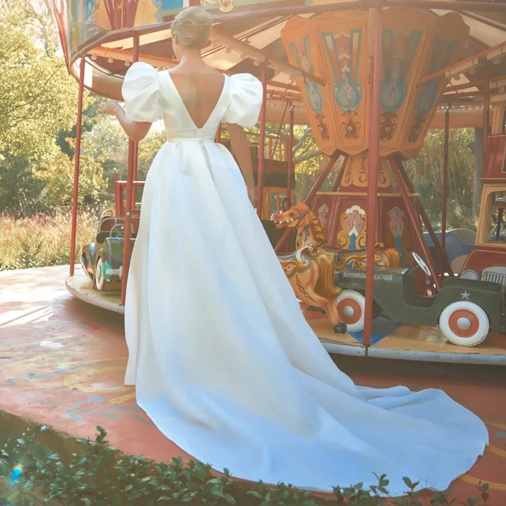 Customized  Two Piece Satin V Neck Short Wedding Dresses Backless Short Sleeves A-line Mini Bridal Gowns