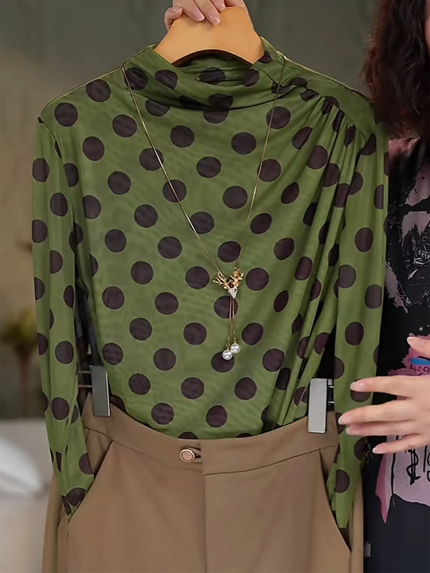 White Enhancing Polka Dot Long Sleeve T-Shirt Women's High Collar Slim Fit Base Shirt Large Size Print Simple Style Top