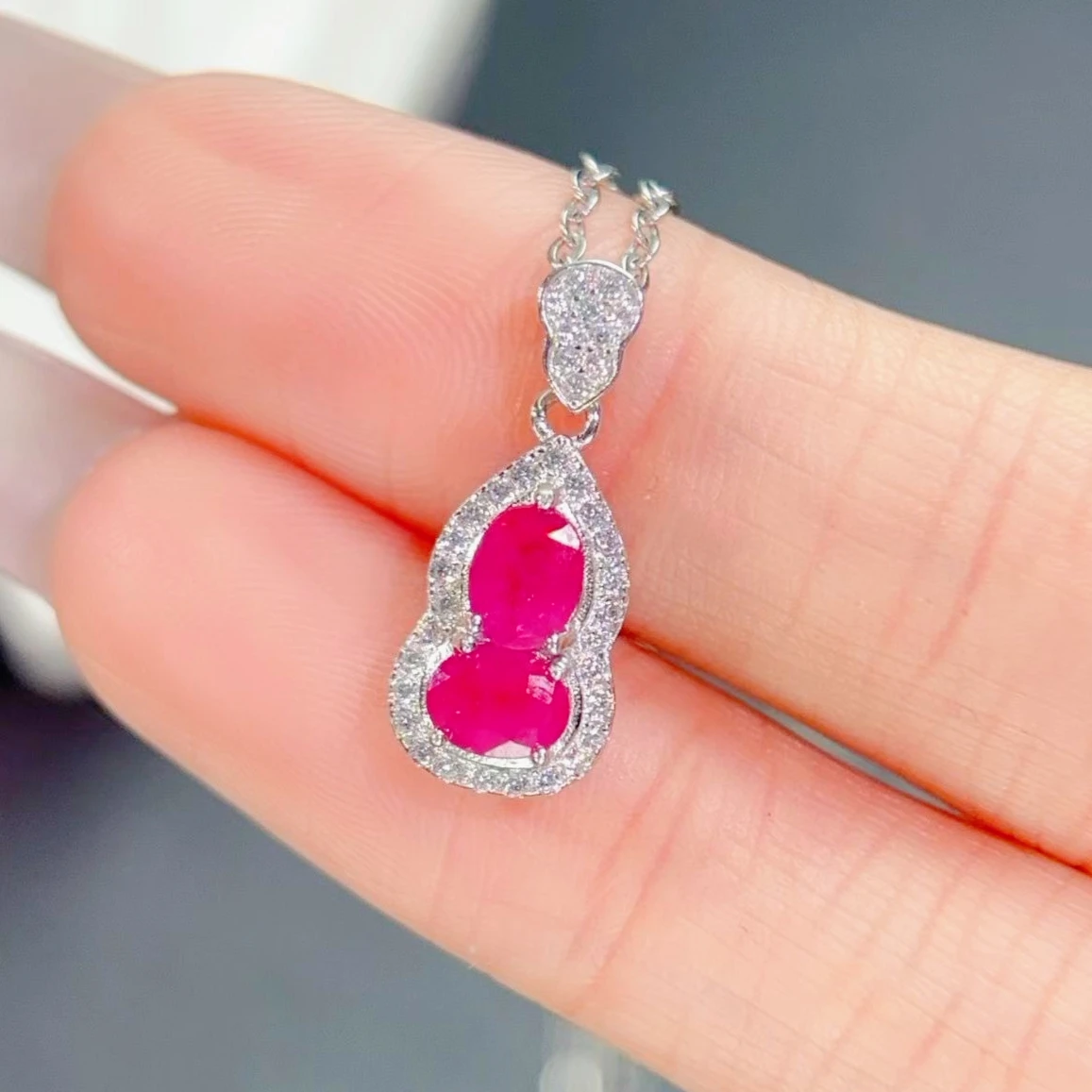 Chinese Style Gourd Shaped Silver Pendant 4x5mm Natural Ruby Pendant with Certificate Daily Wear Gemstone Jewelry for Women