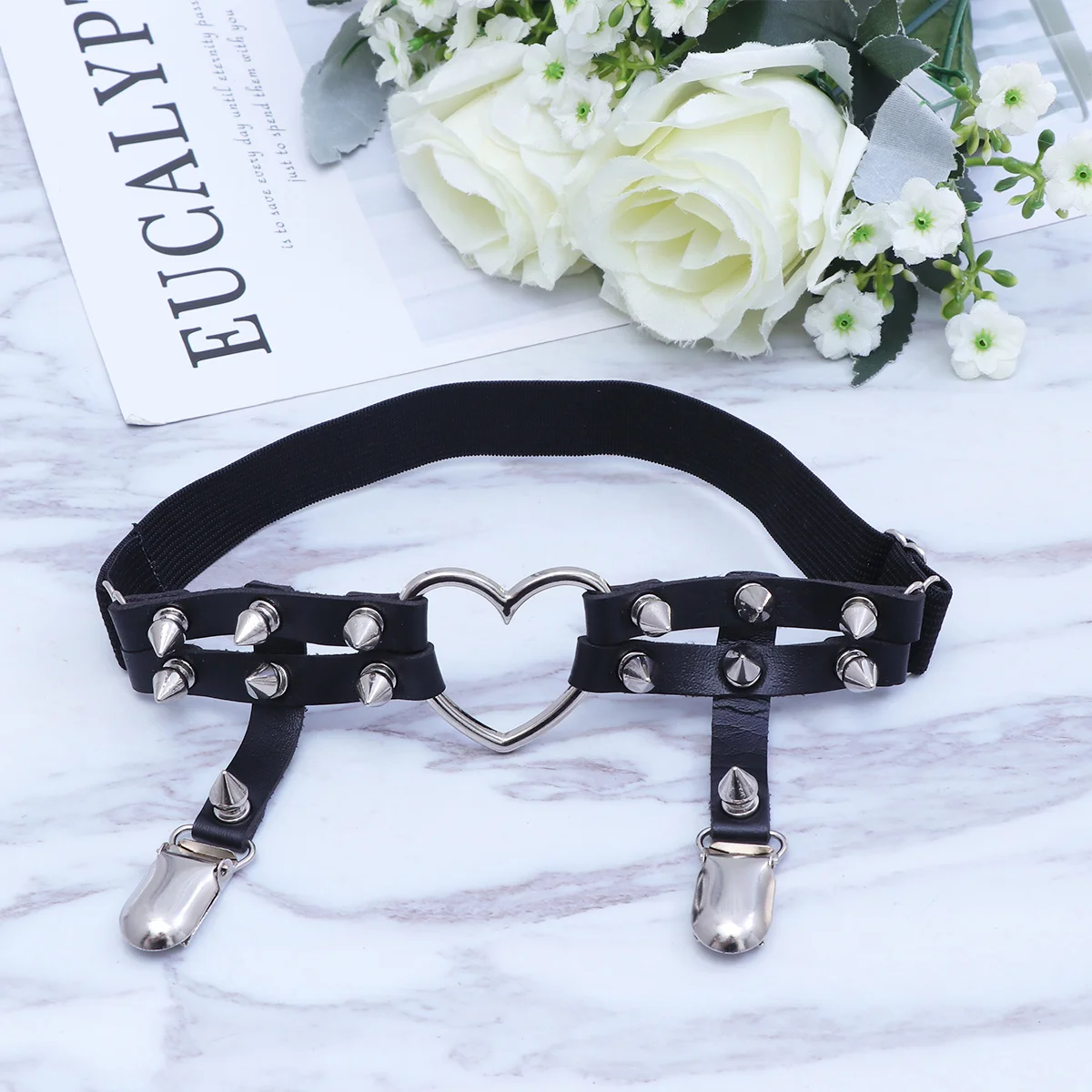 

PU Adjustable Heart Shape Leg Garter Leg Belt Double Row Rivets Black Free Size Gothic Punk Cosplay Show Stage
