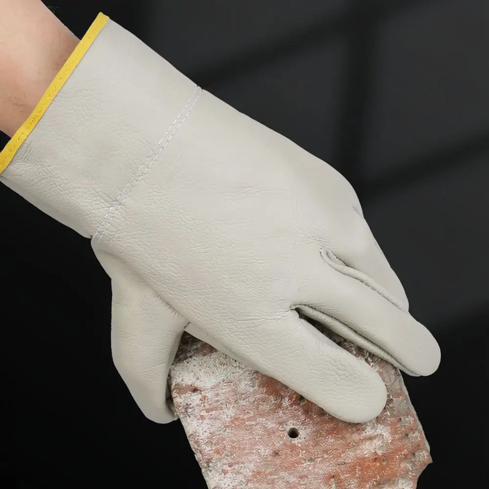 Durable Cowhide Welding Gloves Heat Proof Short Wrist Design Protective Equipment For Metal Arc Soldering