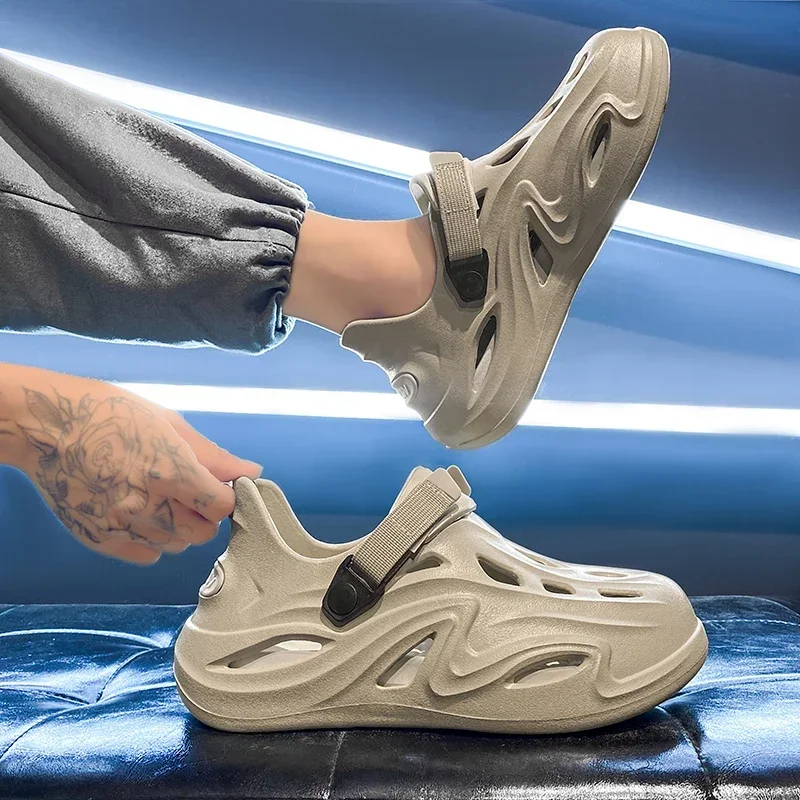 الرجال الصنادل في الهواء الطلق النعال الرياضية الشاطئ الشرائح تنفس قباقيب الرجال النساء أحذية للحديقة غير رسمية عدم الانزلاق الرجال الصنادل في الهواء الطلق