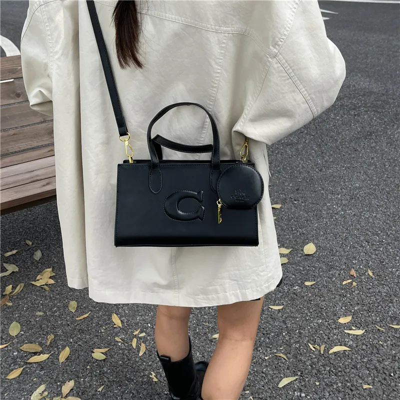 

Стильная высококачественная уникальная кожаная сумка, элегантная сумка через плечо с буквенным логотипом для женщин, модная и просторная сумка-мессенджер