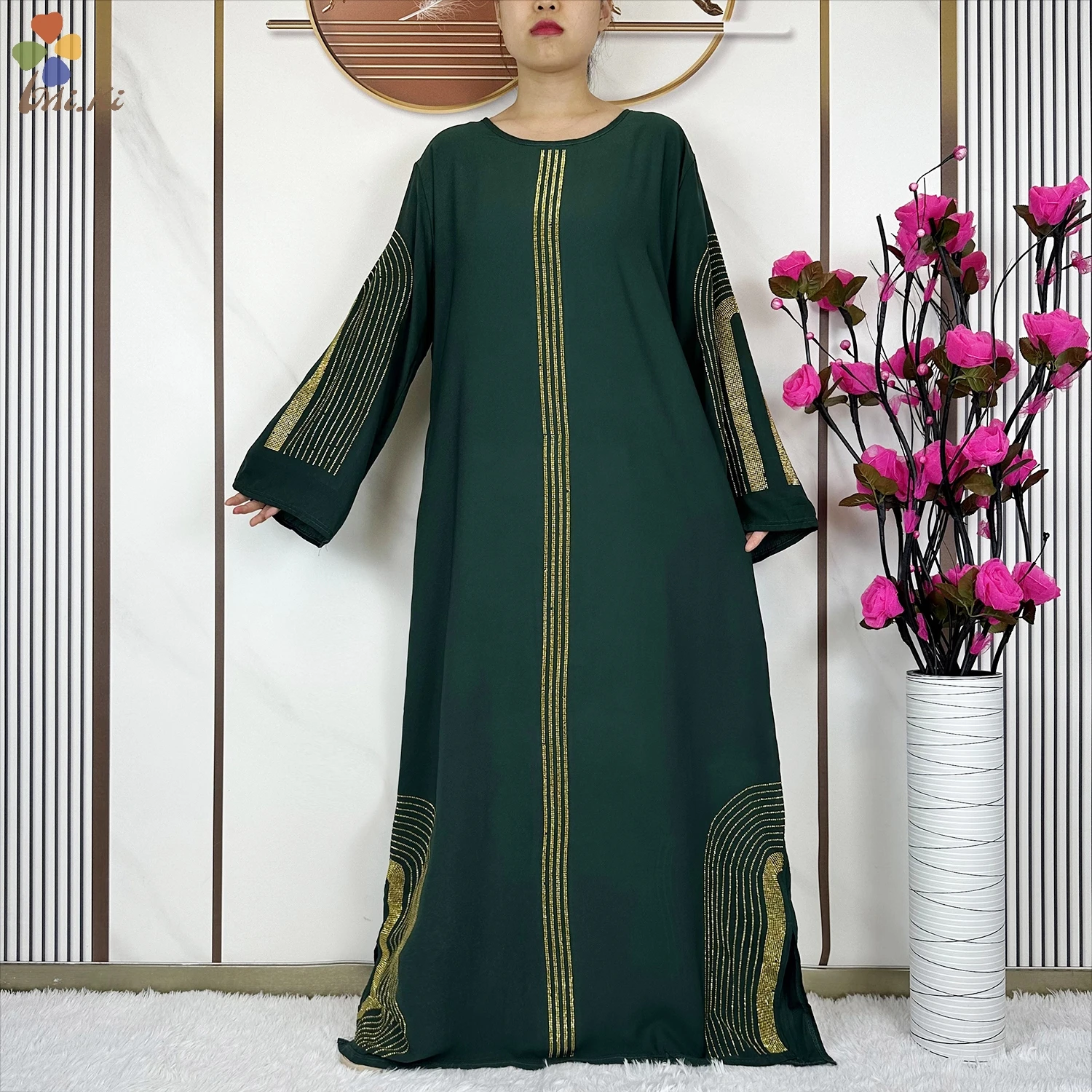 2024 Latest African Fashion Abaya Women Robe Gold Hot Diamond Slimming Dress Kaftan Robe Muslim Women Long Sleeve Clothing