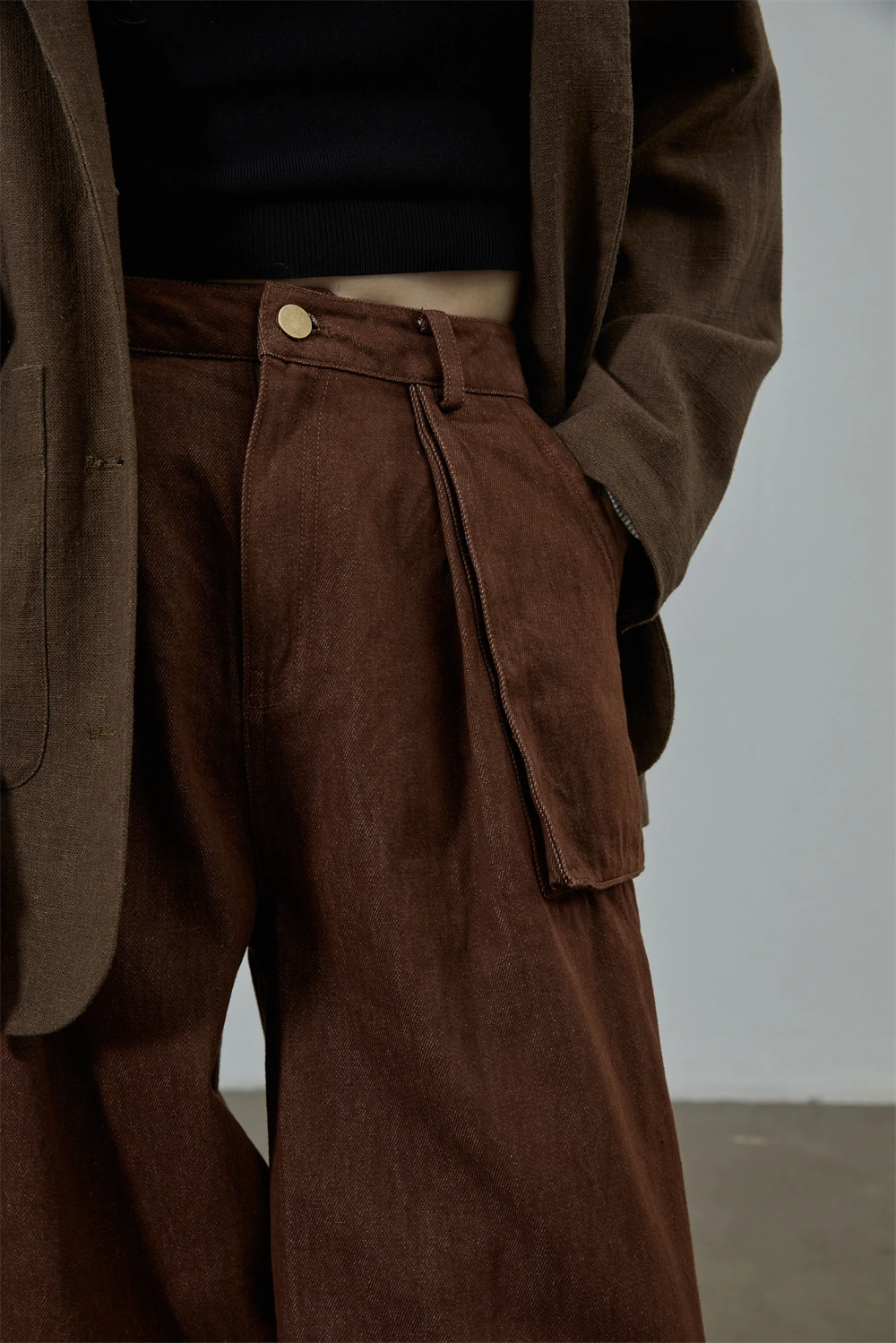 

Tendblank Retro Cuffed Design High Waist Brown Pure Cotton Straight Leg Wide Leg Jeans Simple Versatile High Waist Denim Pants
