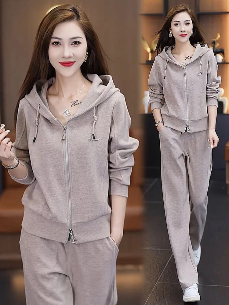 

Faionable Casual Sportswear Set Women's Spring 2026 New Sle Age-defng Hoodie Wide Leg Pants Two-piece Set Polyester Fiber