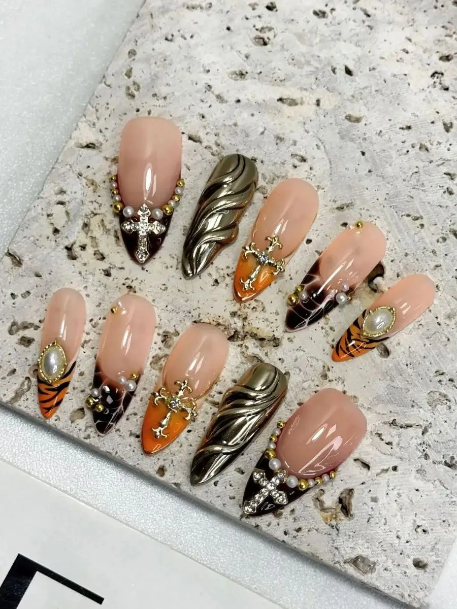 Faux ongles gothiques doux, Base nue, croix en métal, perles, strass, Design à pression, ABS, léger, bord lisse, confortable pour T