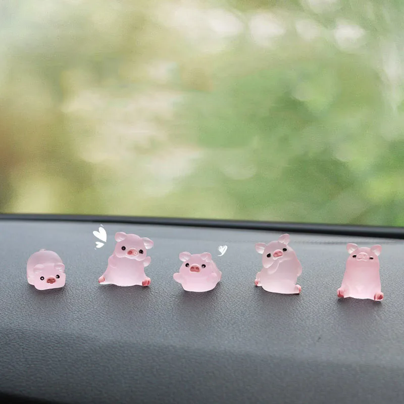 Car Center Console Resin Pink Pig Doll Ornament Car Rearview Mirror Decoration Bicycle Small Ornament Auto Interior Accessories