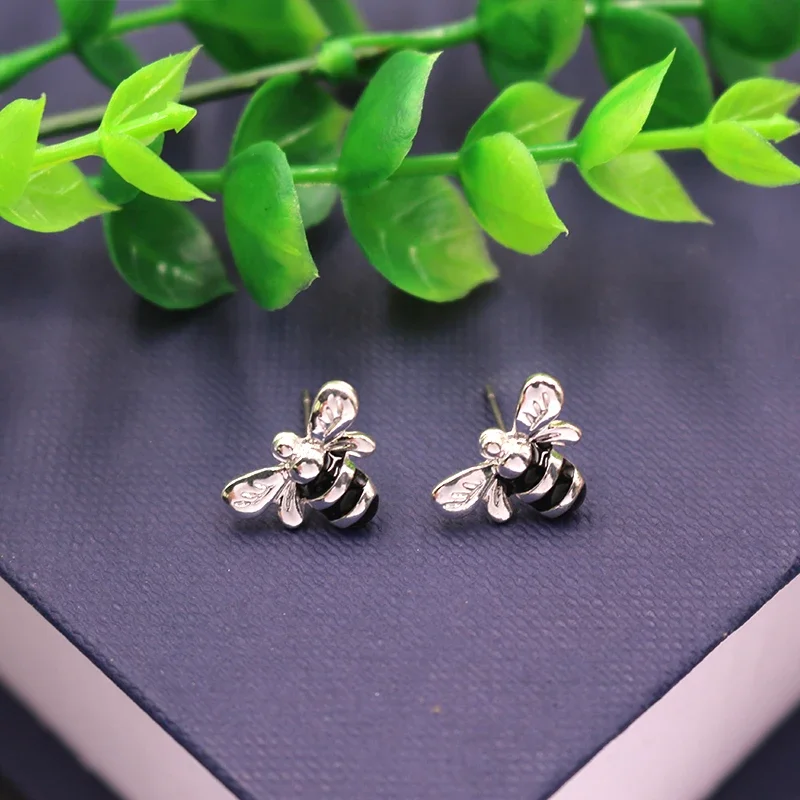 Vintage Enamel Bee Stud Earrings Gold Sliver Color Insect Earring For Women Girls Female Jewelry 2019 New Oorbellen