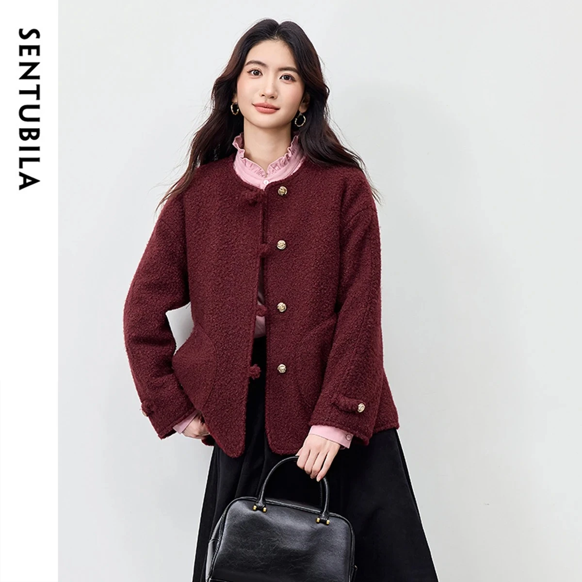 SENTUBILA Women's Quilted Coat 2026 Winter Round Neck Flower-Shaped Metal Button Loose-Fitting Casual Warmth Outerwear 154WJ4029