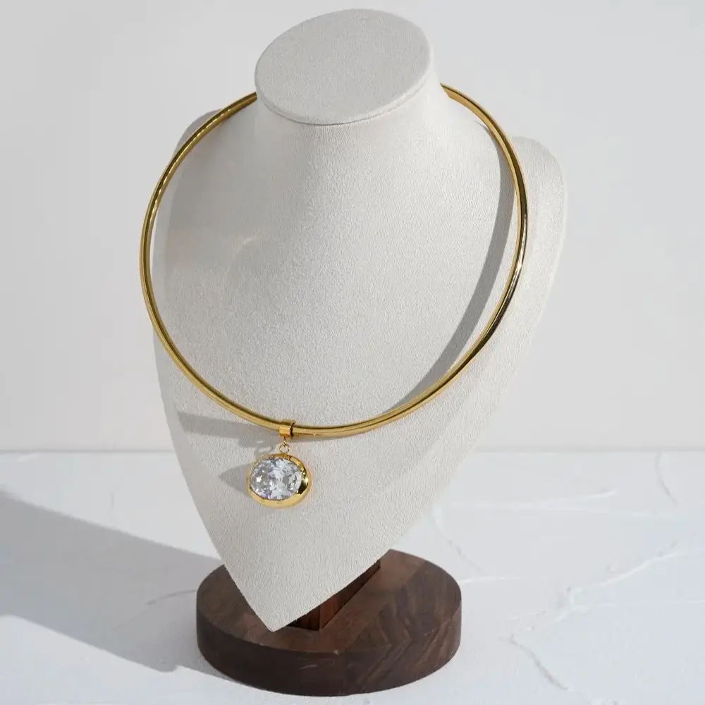 

DOREMI 18K Gold Plated Titanium Steel Personality 4mm Rough Opening Necklace Choker Elliptical White Diamond Pendant Torques