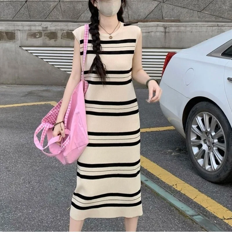 Vestidos de mujer a rayas de longitud media moda coreana sin mangas todo-fósforo tejido Vestidos de verano dulces chicas encantadoras Popular diario