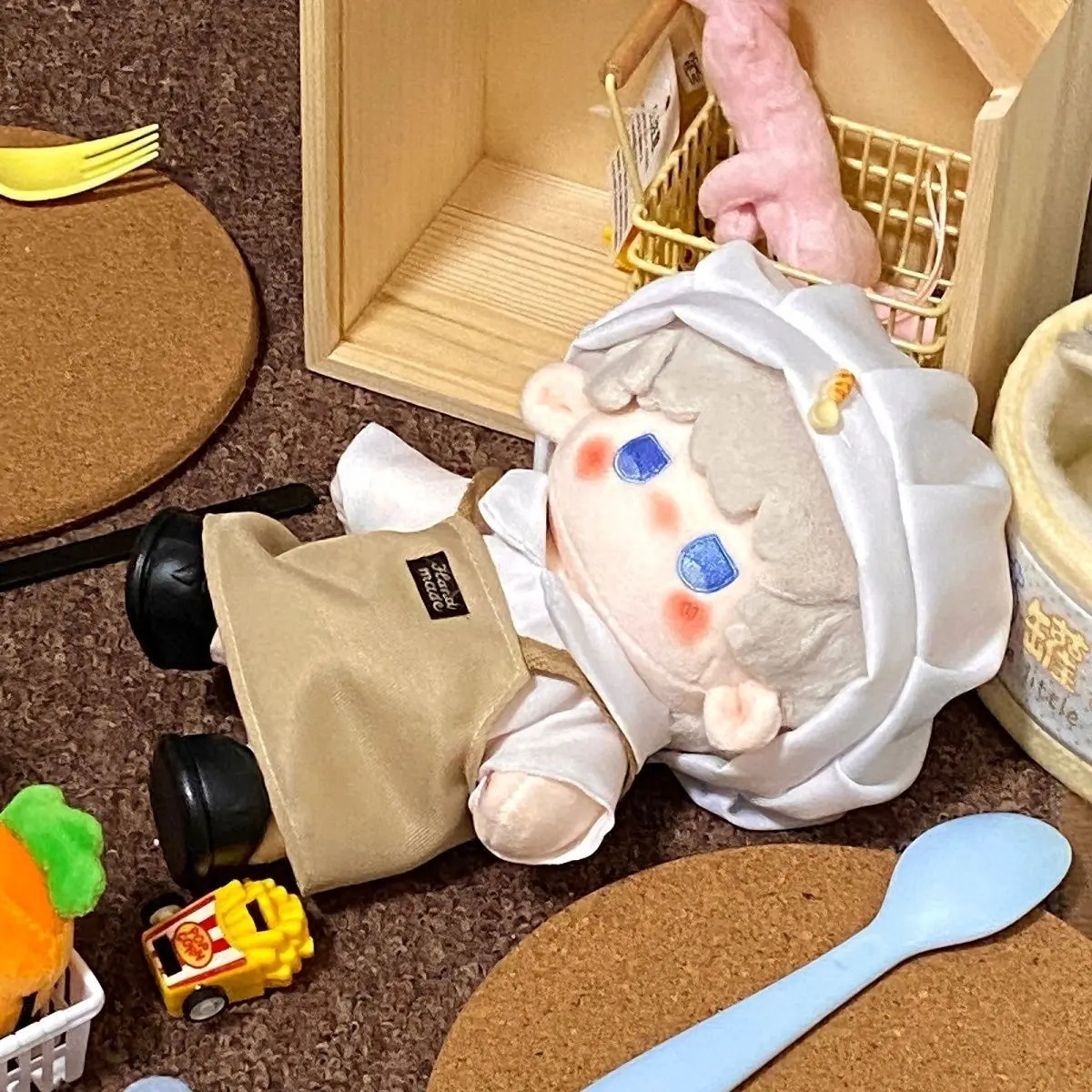 Set di vestiti per bambole in cotone da 20 cm, bambola da chef in peluche, set di sostituzione per abbigliamento esterno super economico e carino in stock