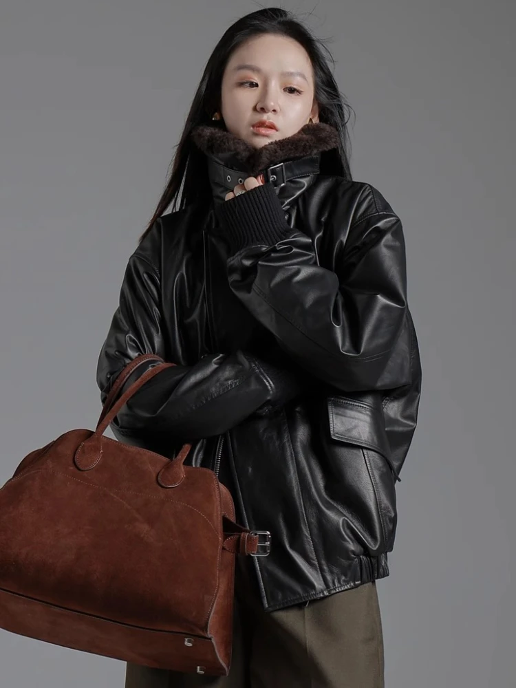 Vintage ของแท้หนังรถจักรยานยนต์แจ็คเก็ตผู้หญิงฤดูใบไม้ร่วงฤดูหนาว High-end Real Lamb Fur Collar วัวหนัง Quilted Coat