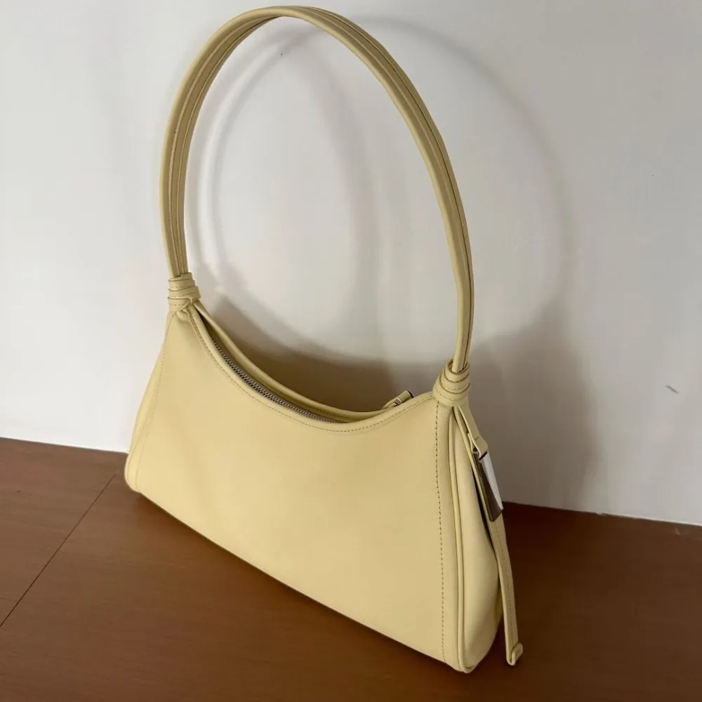 

Minimalist Style Solid Color Underarm Versatile Premium Shoulder Handbag Underarm Texture Unique Fashion Simple Casual Daily