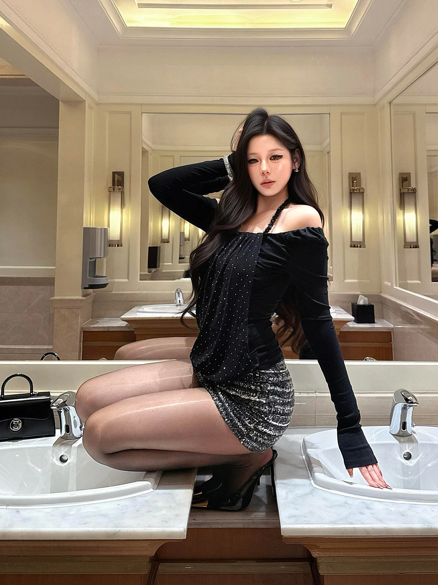 Camiseta de manga larga estilo americano ajustada para mujer, camiseta base con pedrería para principios de primavera, estilo Spicy Girl, cuello halter Batea...