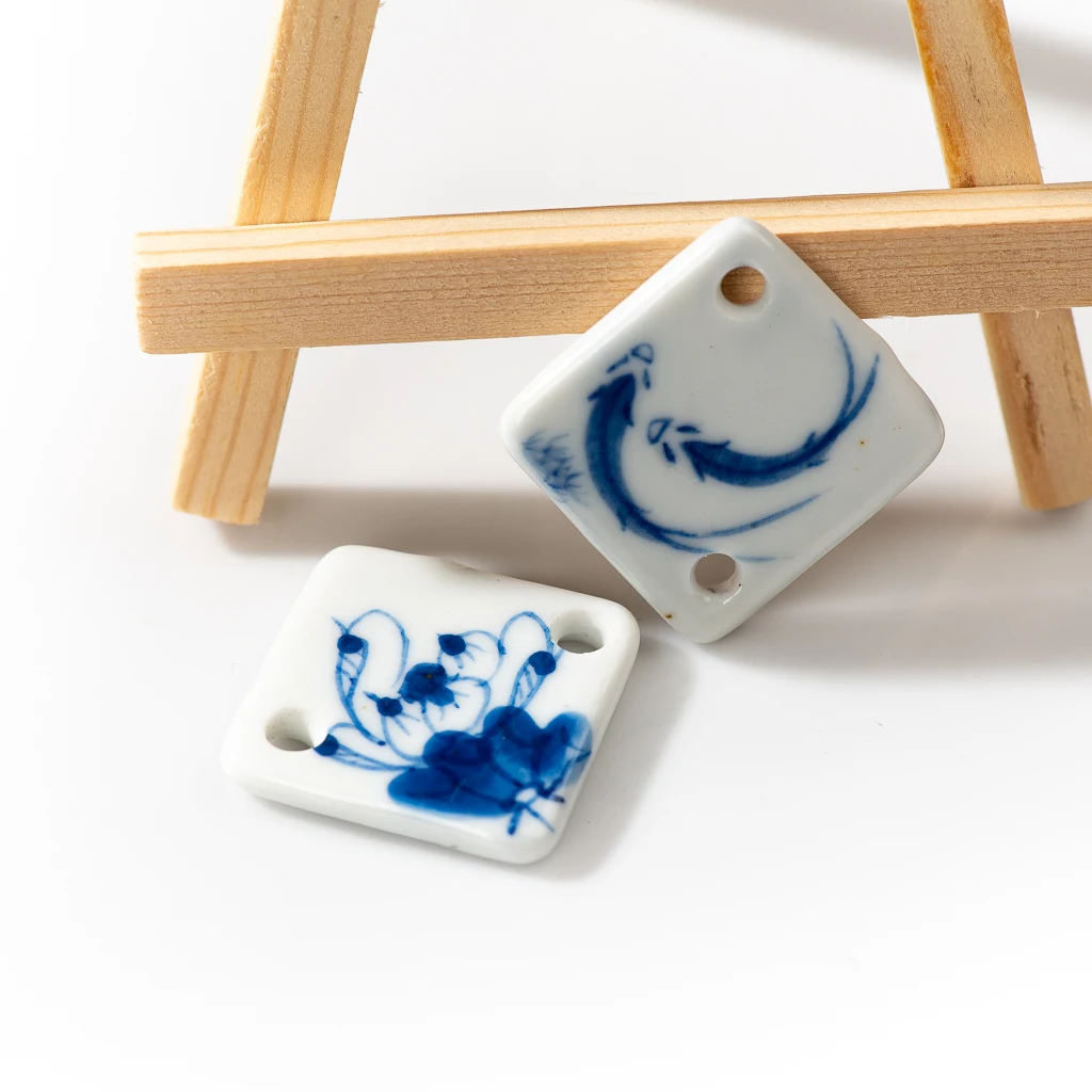 

Double-hole Square Hand-painted Blue And White Porcelain Piece Single-sided Retro Small Fish Flower Necklace Accessories Z005