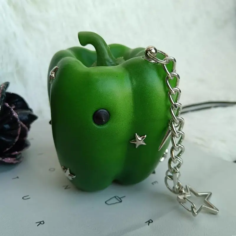 Punk-Nieten-Obst-Gemüse-Taschenanhänger, Dark Y2K Subkultur, cooler Schlüsselanhänger für den Rucksack – Detail 5