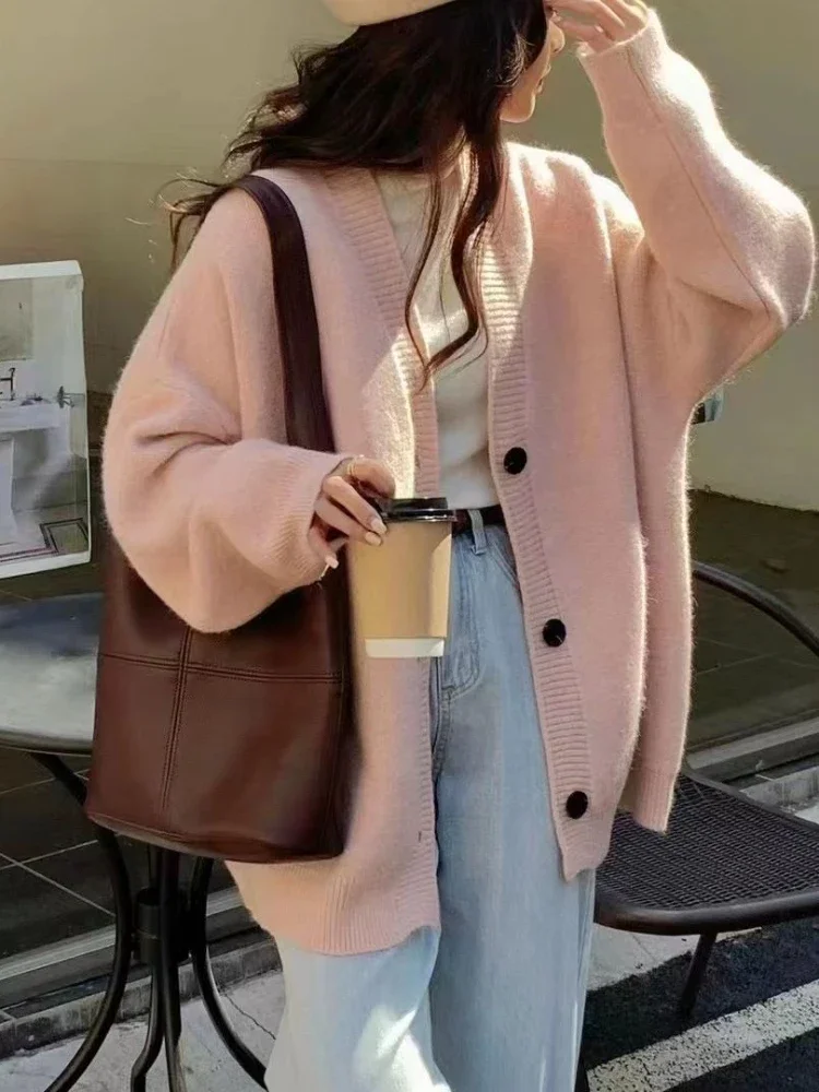 

2024 Autumn and Winter Fashion New Women's Knitted Cashmere Cardigan Casual Temperament Loose Single Breasted Pink Cardigan