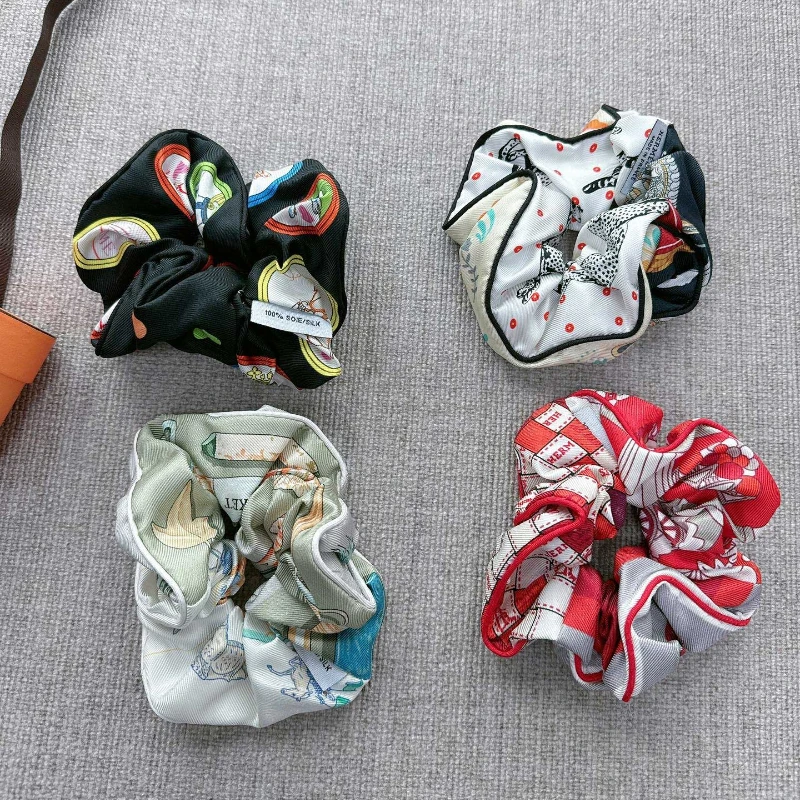 

Printed silk hair rope large intestine circle 2025 new style women's fashion light luxury niche hair circle