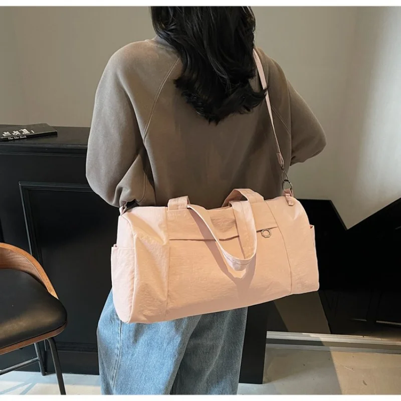 

Современная-сексуальная новинка 2025, женская роскошная брендовая кожаная сумка на плечо, известный дизайнер, классическая, популярная, простая ​