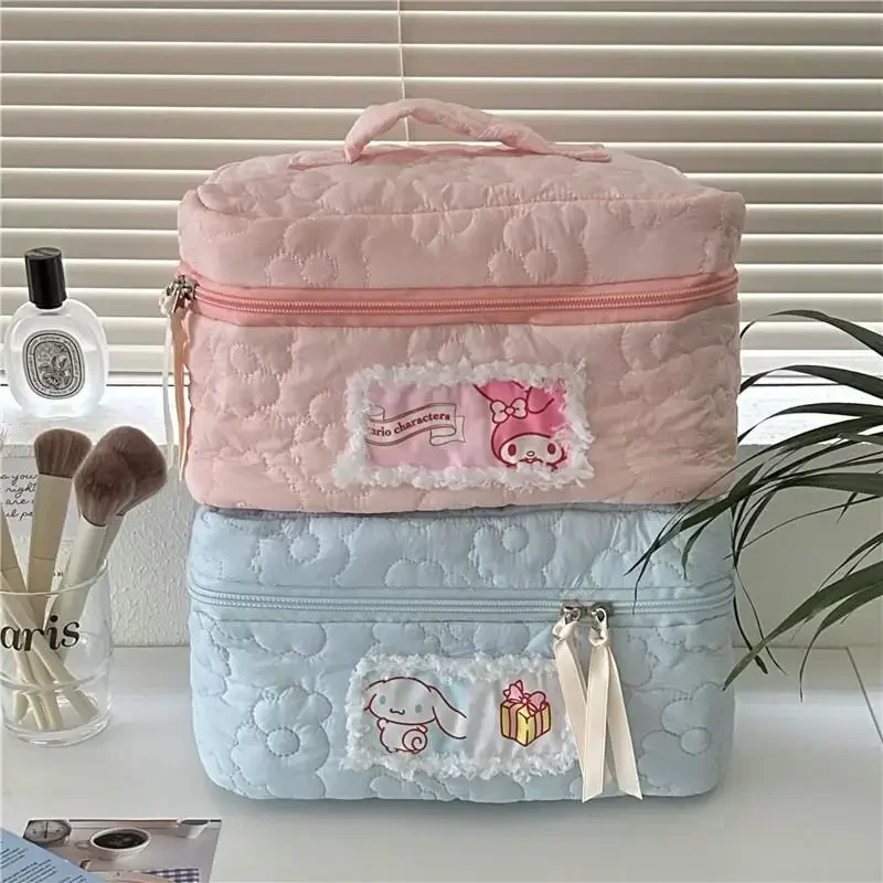 

Sanrio hello kitty flower handbag student girl large capacity storage bag Cinnamon Travel wash cosmetic bag clutch handbag