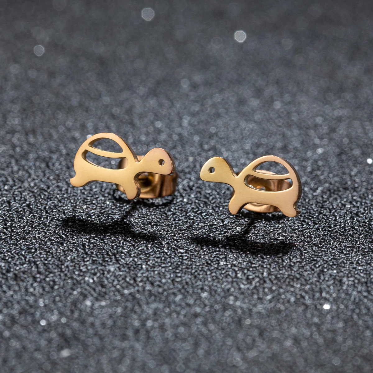 Tiny Stainless Steel Turtles Earrings Women Cute Animal Jewelry Minimalist Tortoise Shape Ear Studs Piercing Pendientes 2024