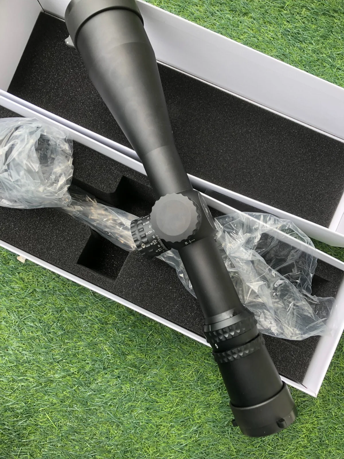 NF ATACR 5-25X56mm F1 FFP Riflescope مضيئة مع HORUS TREMOR3 شبكاني للصيد الحقيقي