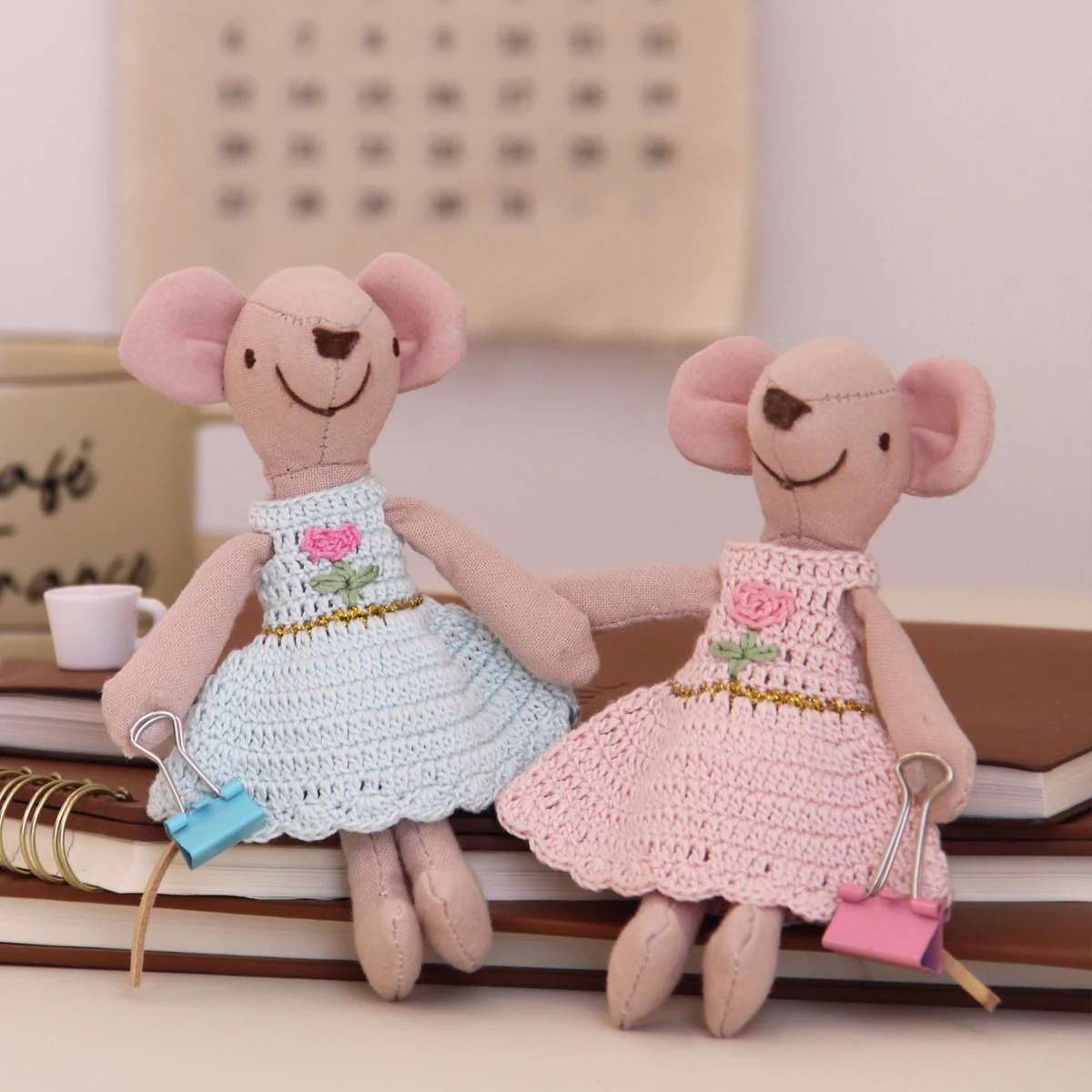 ألعاب مسرح فأرة 13 سم مع فستان كروشيه مصنوع يدويًا مناسب لزينة بيت الدمى Bjd Ob11