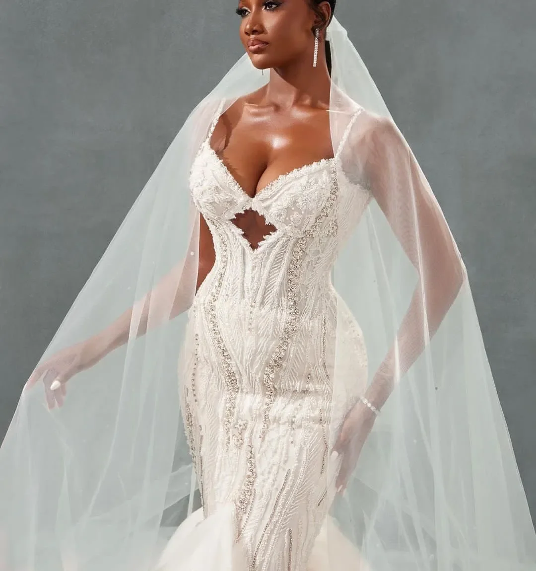 Customized Luxurious Mermaid Rhinestone Applique Women's Sleeveless V-Neck Sexy Slim Fit And Floor Bridal Gown Vestido De Novia