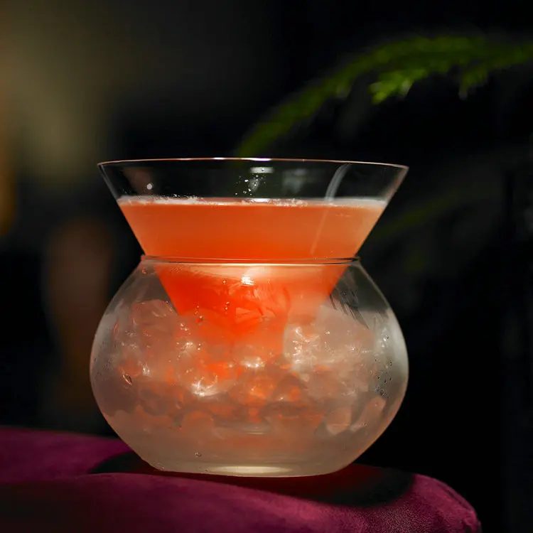 Cocktail glass Martini glass triangular glass dry ice cup set ice cream cup smoke cup