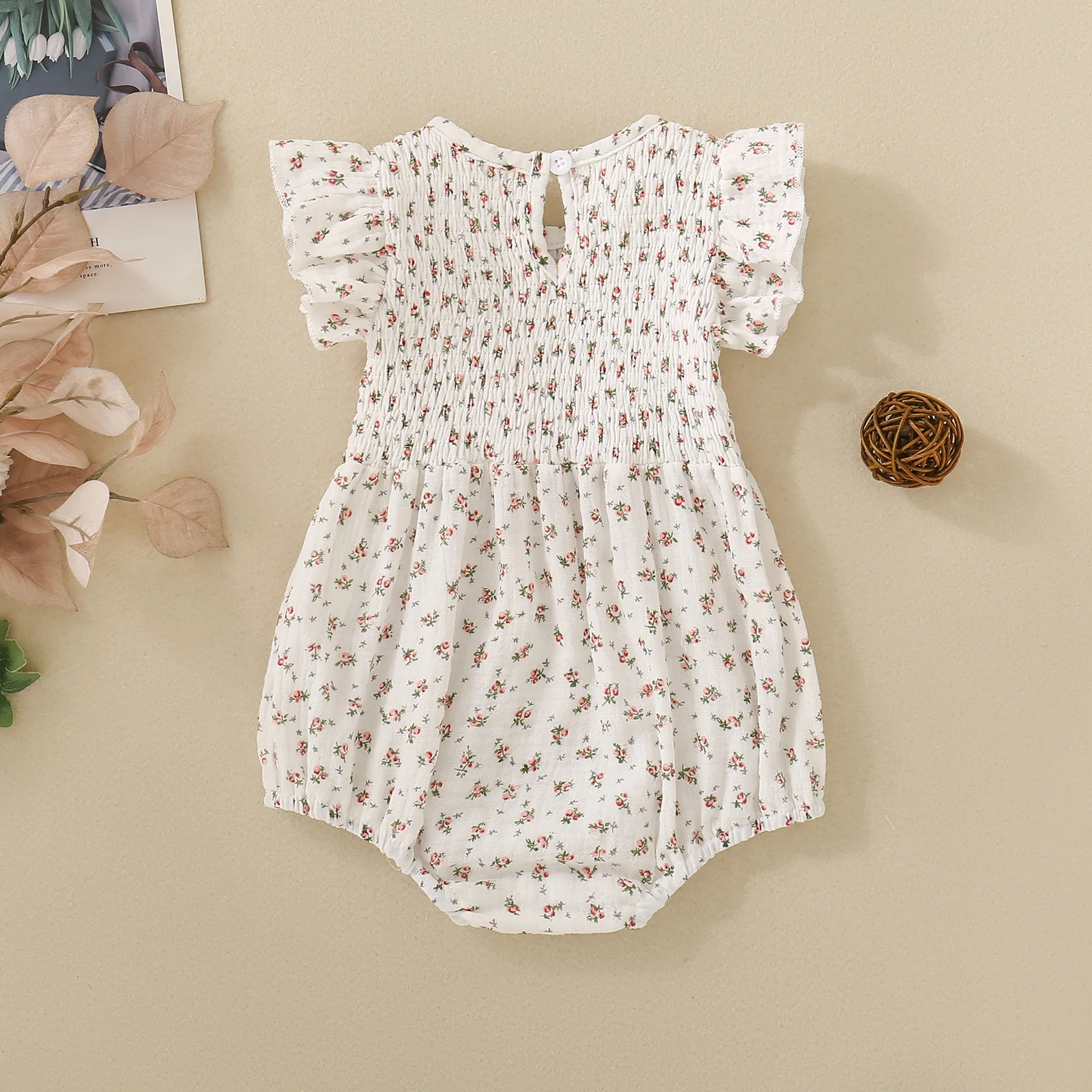 Summer female infant white short-sleeved grass-printed triangular Romper and bow two-piece set sweet and cute
