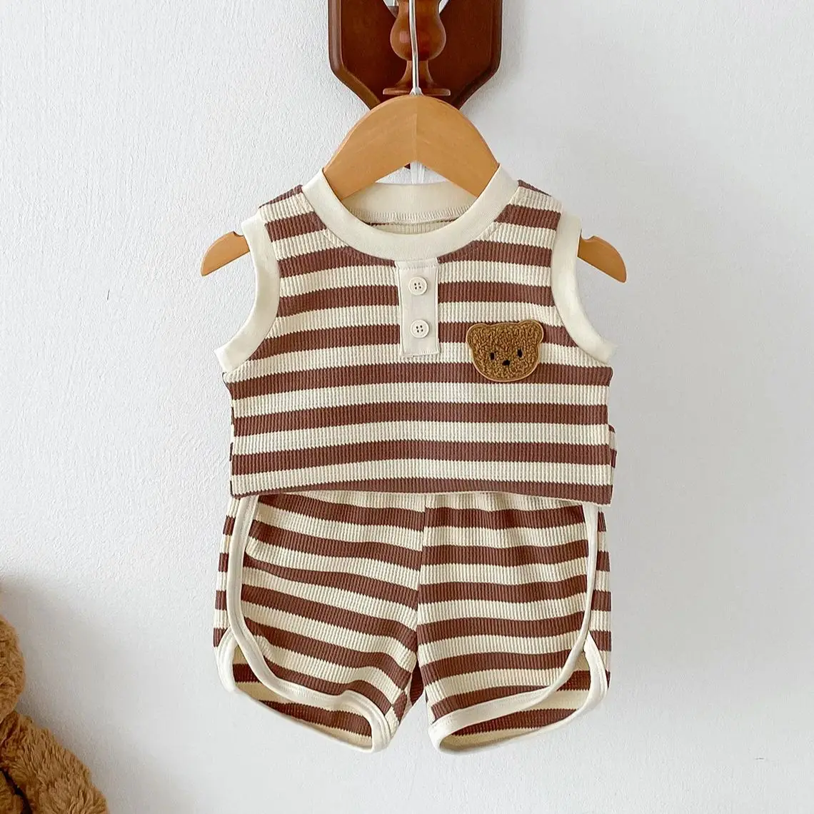 Летний комплект детской одежды из 2 предметов, жилет без рукавов с вафельным медведем, топ + шорты, модная милая полосатая домашняя одежда для маленьких мальчиков и девочек, пижамы