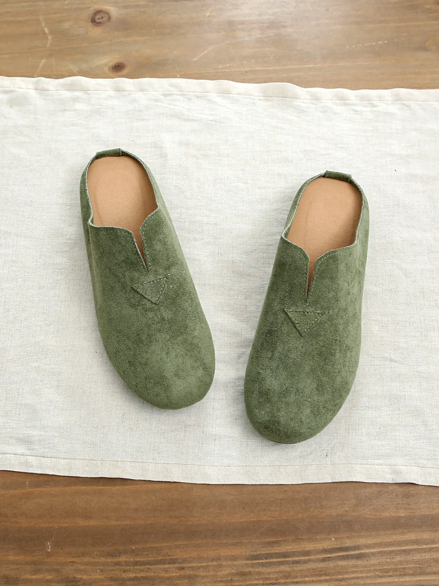 

Green Flat Bottom Mules Women's Outdoor Wear Slip-On Lazy Person's Clog Shoes Forest System Art Slimming Cool Half Slippers