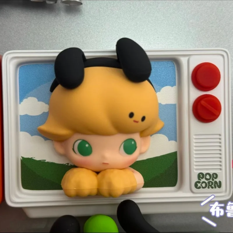 Popmart Dimoo World Dimoo Tv Show Series الثلاجة صندوق أعمى ألعاب لطيفة تحصيل سطح المكتب الحلي الزخرفية Kawaii هدية