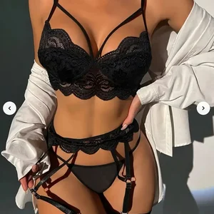 المثيرة مثير الدانتيل حمالة صدر سراويل مجموعة الملابس الداخلية شفافة حمالة الصدر مجموعات غريبة مثير ثونغ امرأة الخيال مثير الملابس الداخلية الفاخرة أعلى 10 مبيعات سراويل داخلية بلا قاع - رقم 1