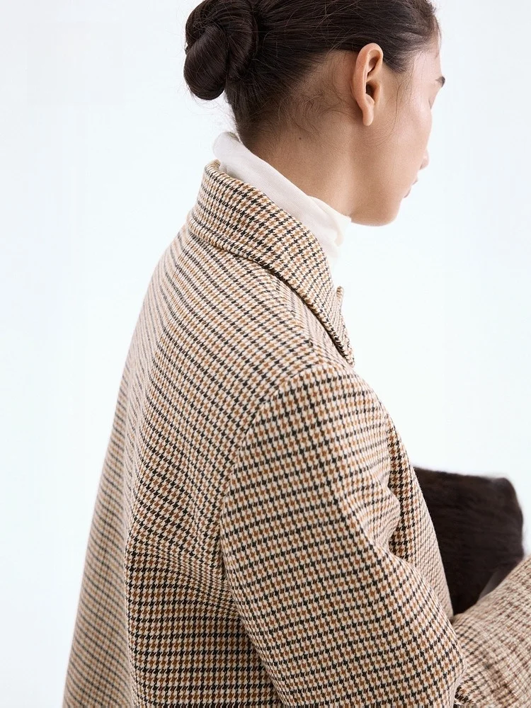 HM2025 Cappotto leggero invernale da donna nuovo 3953 Fibra di poliestere 70% Fibra acrilica 9% Fibra di nylon 7% Fibra di viscosa 2% Lana 2%