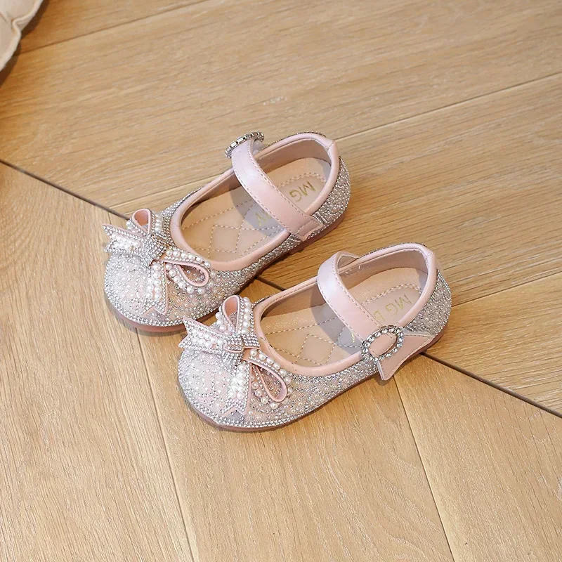 

Туфли принцессы, весенне-осенние новые детские туфли с бантом из маленькой искусственной кожи для девочек, блестящие хрустальные туфли на плоской подошве, школьные лоферы