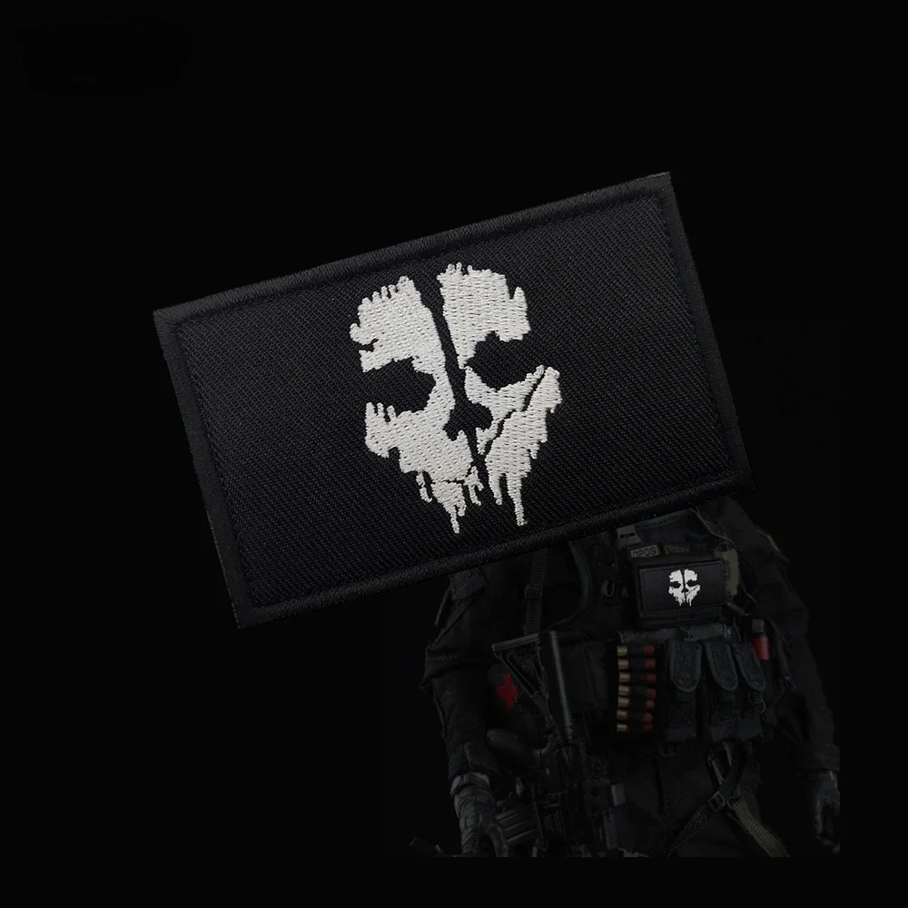 Call of Duty compliations Ghost PVC Hook & Loop Patch Morale Badge Patch luminose adesivi zaino tattico accessori emblema