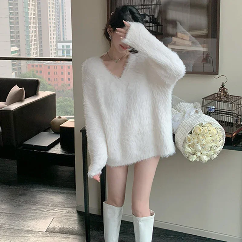 الخريف الشتاء أفخم الخامس الرقبة سترة فضفاضة للنساء شارع العليا شيك الصوفية طويلة الأكمام البلوز سيدة شعر سترة طويلة 2025 جديد