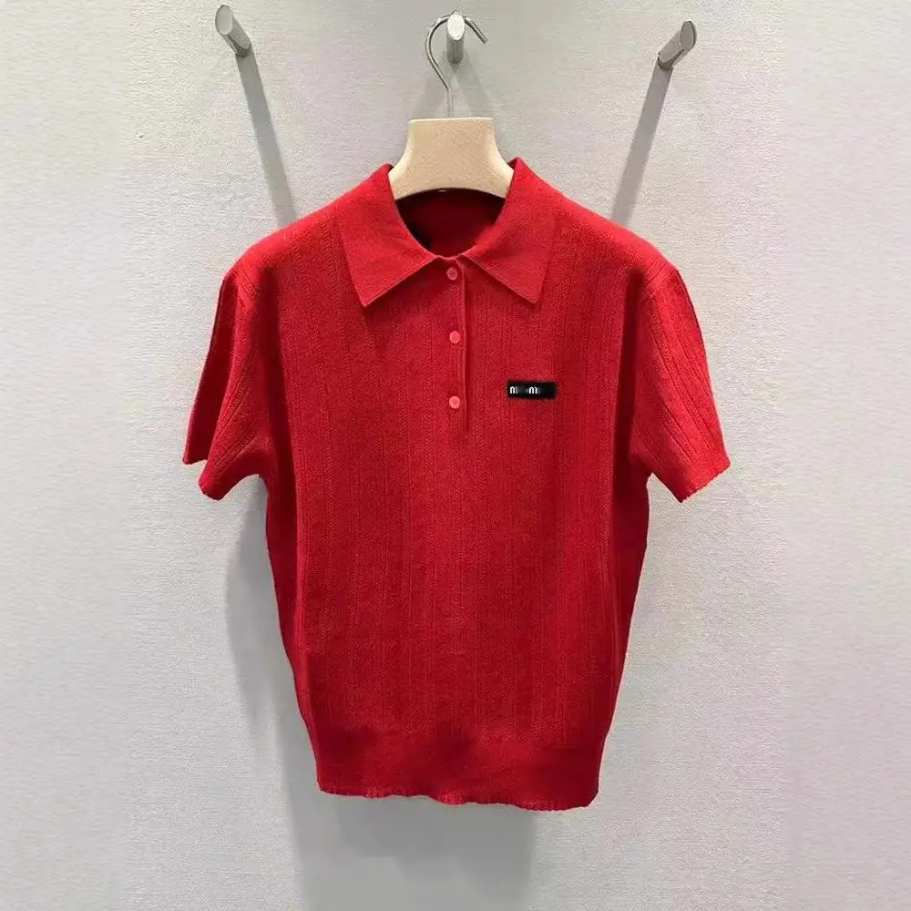 بلوزة من الصوف المحبوك باللون الأحمر مع تطريز حروف الصدر ربيع جديد نظام Sle Miu عالي Defn للسيدات