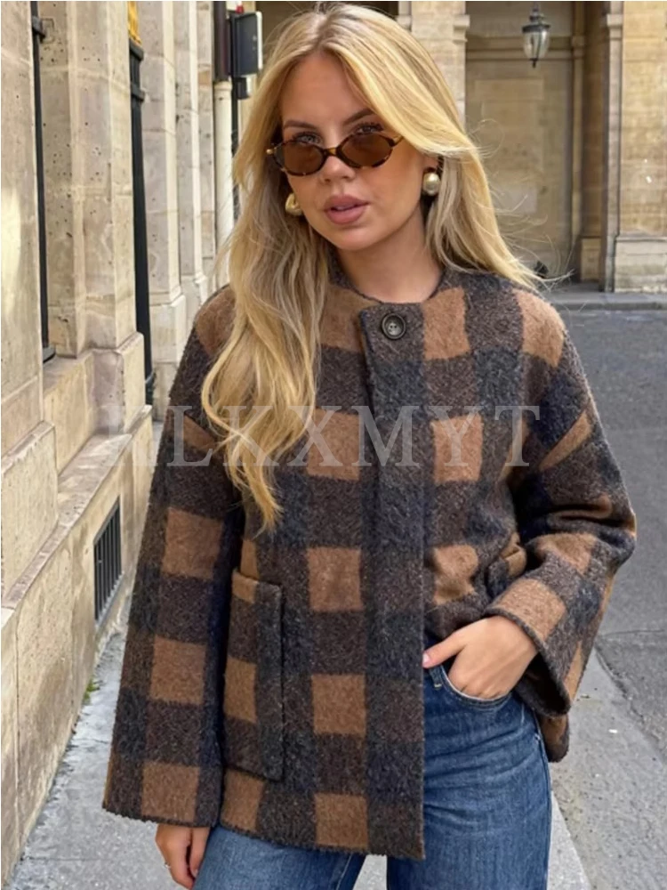 

Women Knitted Coat 2025 Autumn Fashion Long Sleeve Button checkered Print Knitted Cardigan Women High Street Elegant Coats