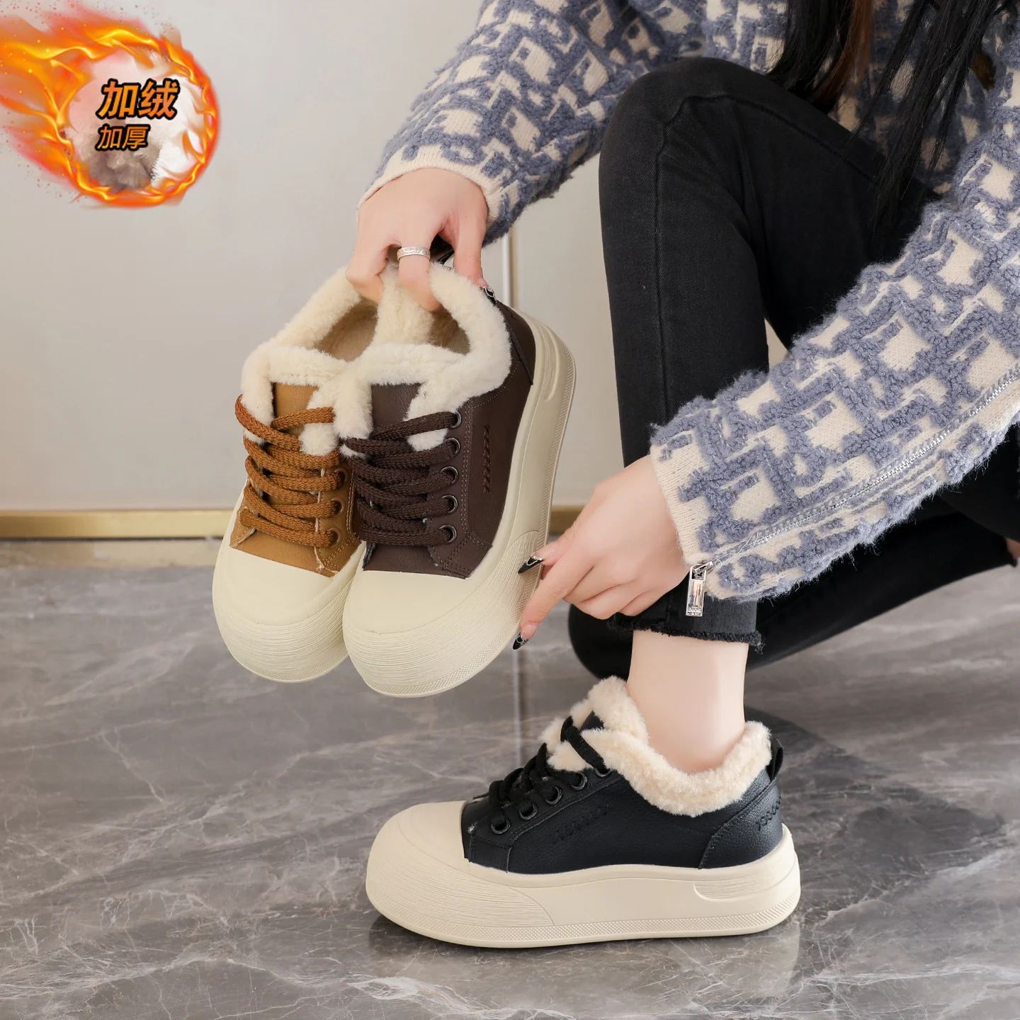 

Fashion Designer Womens Vulcanized Shoes Winter New Style Womens Retro Lace-up Round Toe Low-top Plush Thick-soled Nonslip Boots