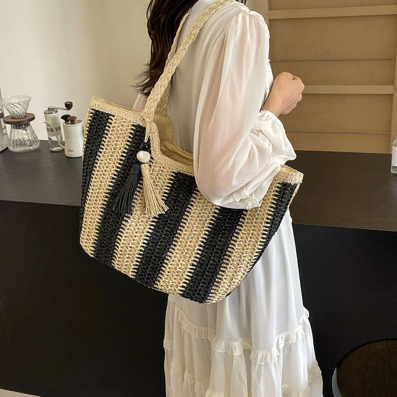 Tassels Design Big Straw Stripe Underarm Bags for Women 2024 Summer Fashion Shoulder Bags  Travel Handbags Weave Tote Beach Bag