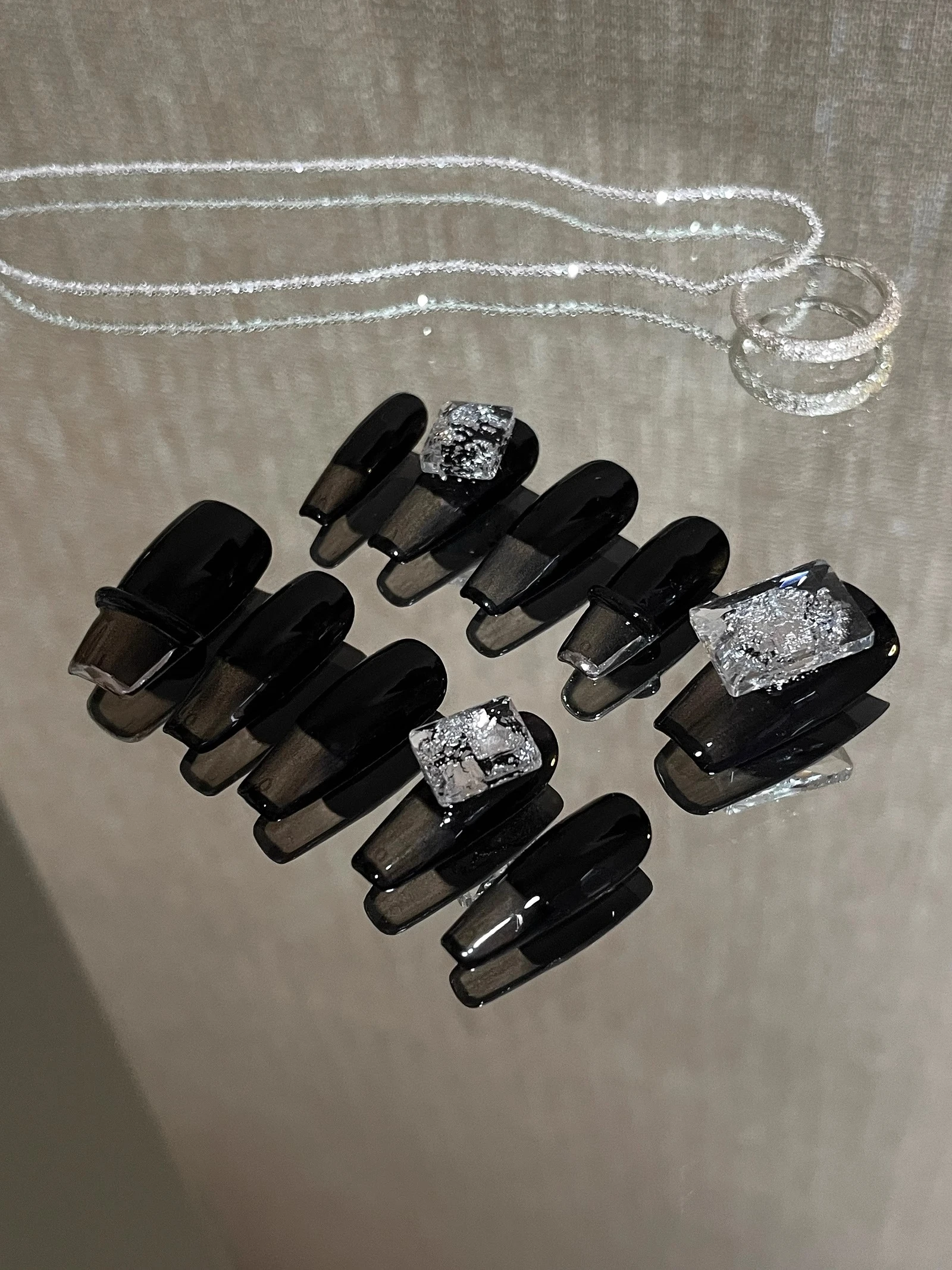 

Black Charm, Nail Piece, Hand-worn Nail Niche Personality Advanced Sense Nail Art