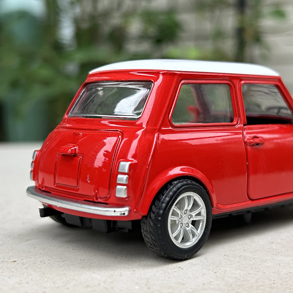 1:36 Alloy Vintage Diecast Car Model FIAT MINI Classic Pull Back Car Model Miniature Vehicle Replica For Collection Gift