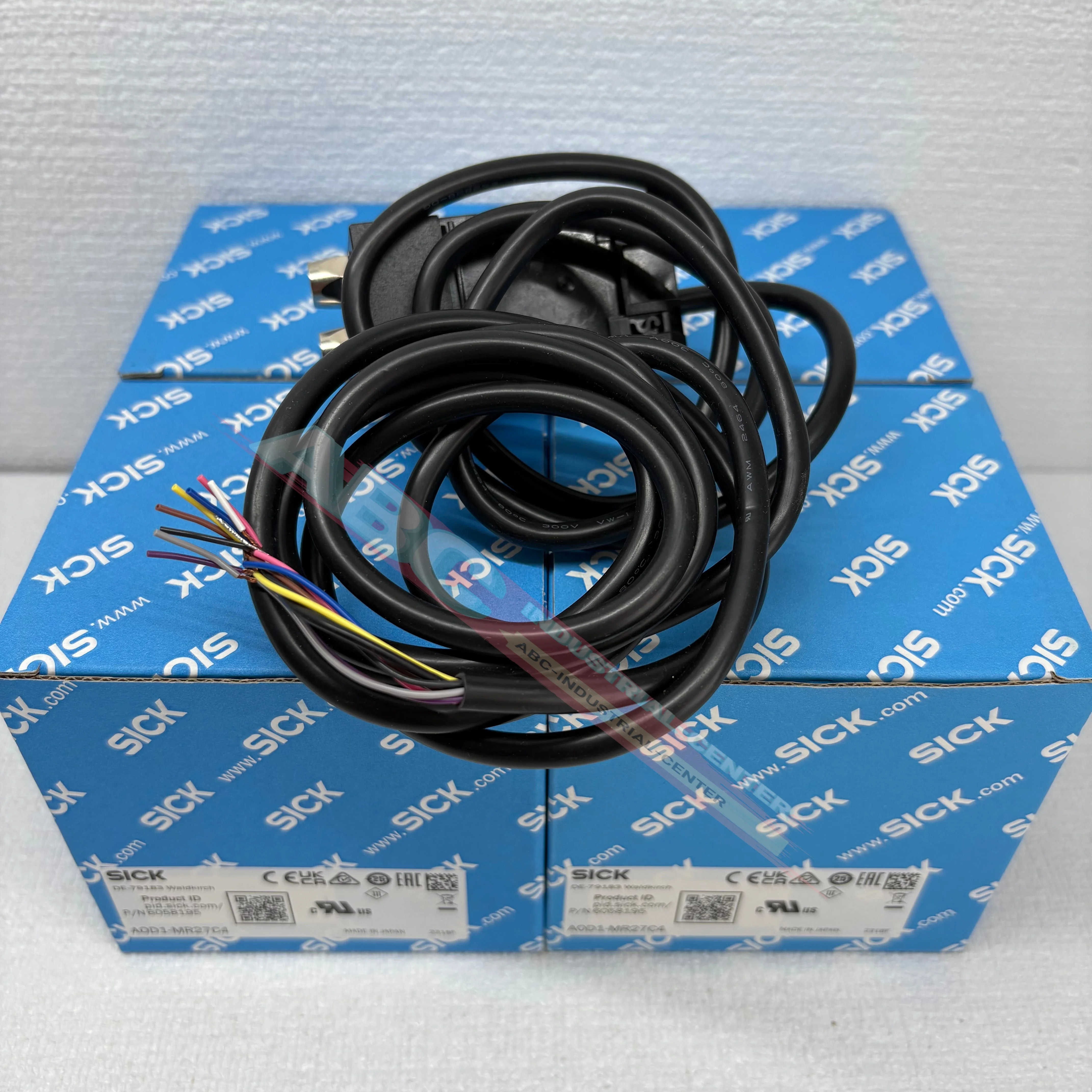 

New original AOD1-MR27C4 6058195 sensor amplifier