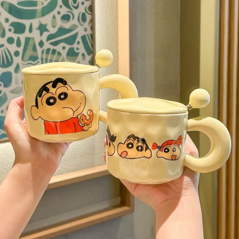 

Crayon Shin-Chan Anime Mug Cute Ceramic Mug with Lid High-Color Home Drinking Mug Cartoon Coffee Milk Cup Girls Birthday Gift